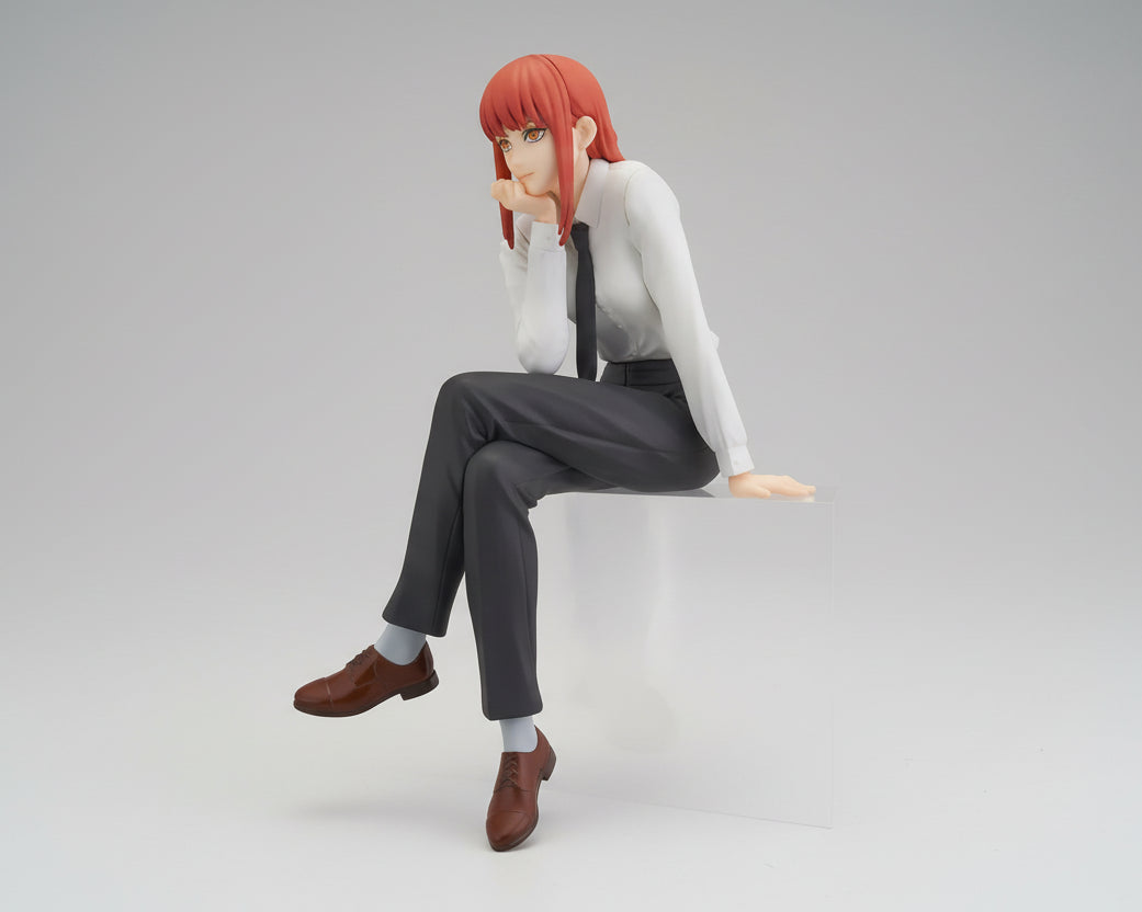 FIGURE - MAKIMA - CHAINSAW MAN NOODLE STOPPER (SENTADA POLTRONA VERMELHA) FURYU