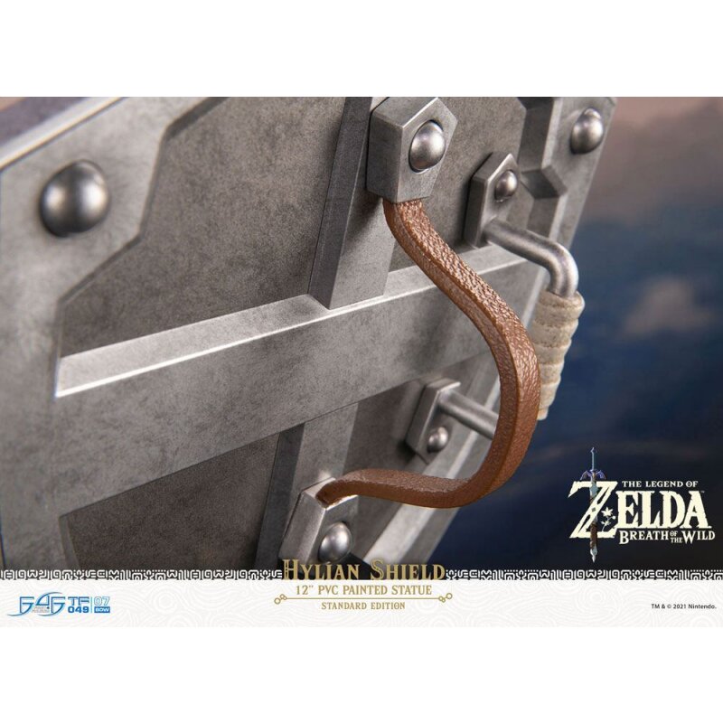 FIGURE THE LEGEND OF ZELDA: BREATH OF THE WILD - HYRULE SHIELD - STANDARD EDITION